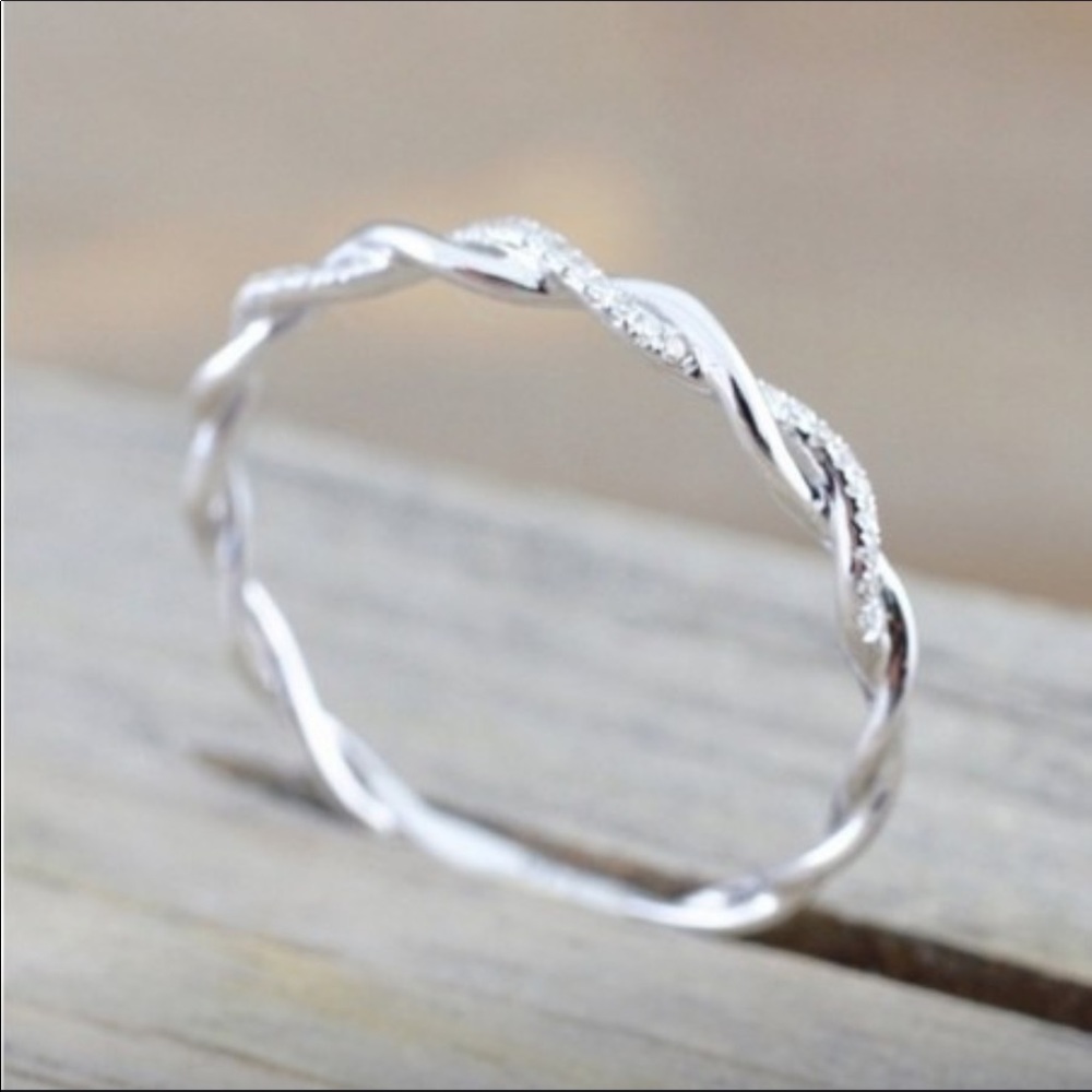 NEW. 🎉PRICE DROP TODAY🎉sterling silver ring💕 - Picture 3 of 3